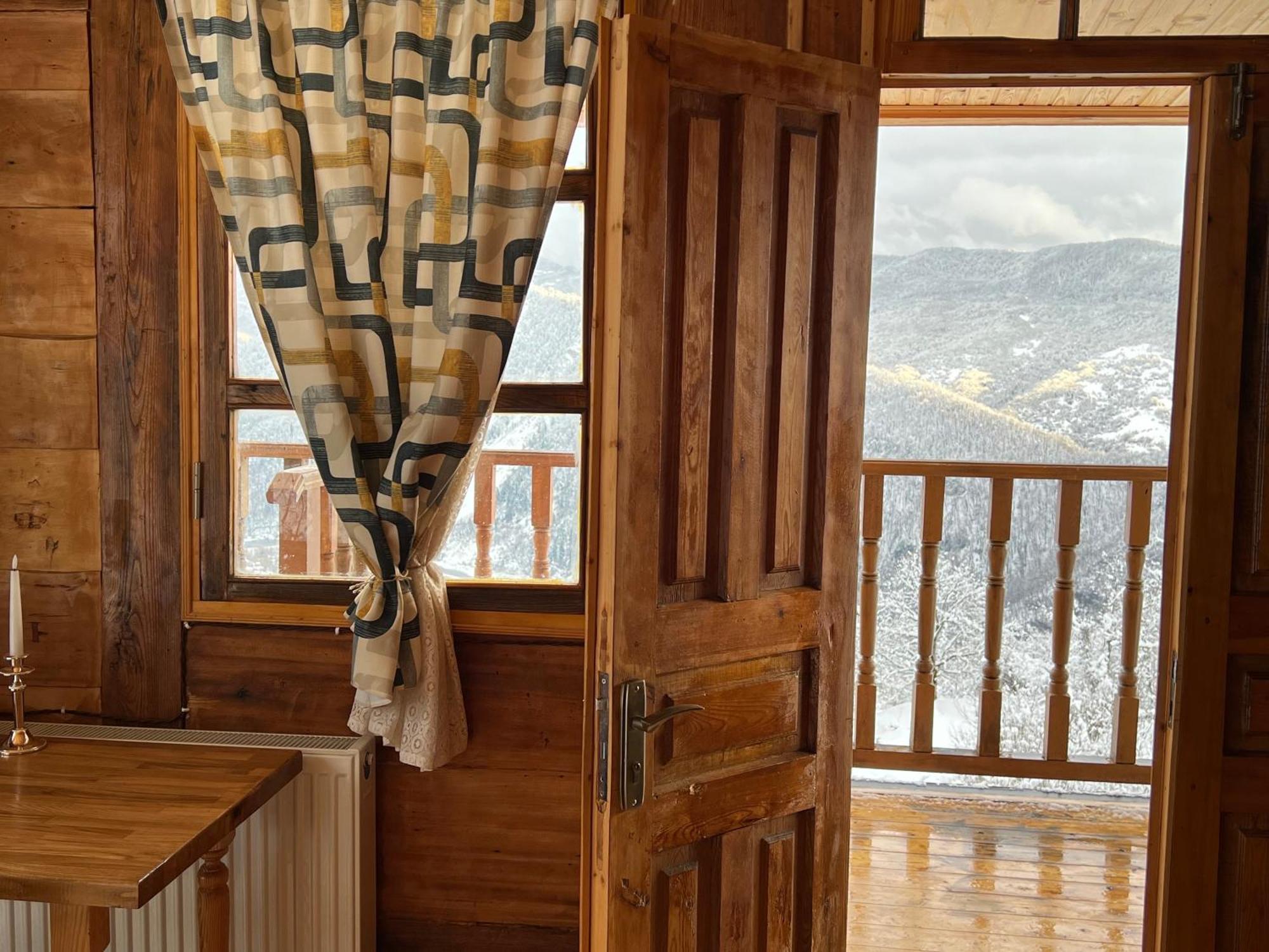 Gentry House Hotel Ambrolauri Eksteriør billede